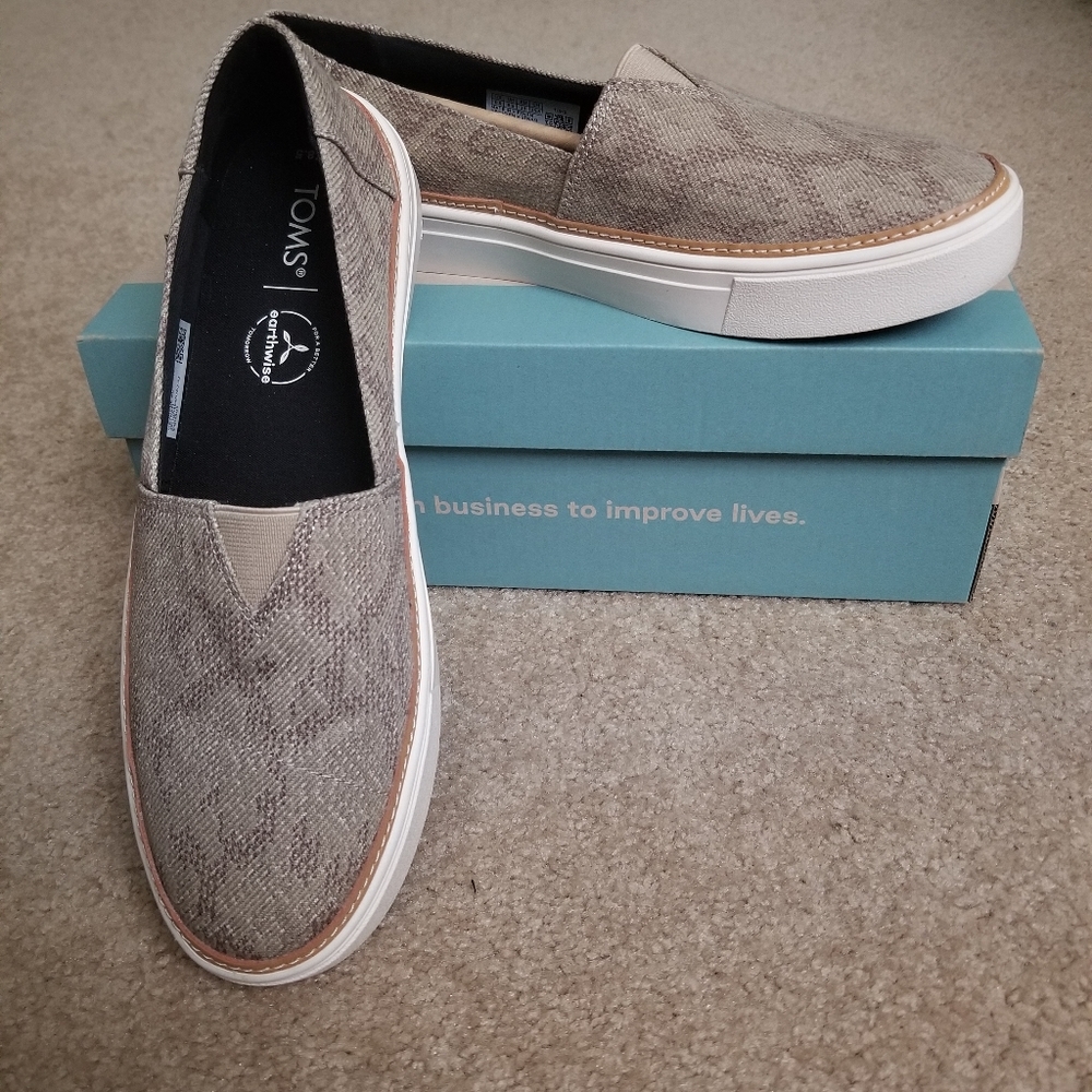 TOMS PARKER